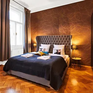 Royal Route Lesser Town Apartment Prag