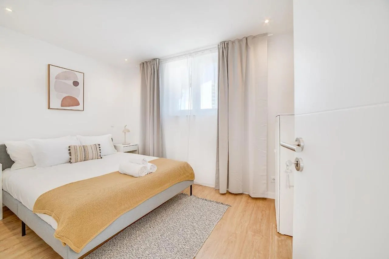 Apartment Vila Lopes Lisbon