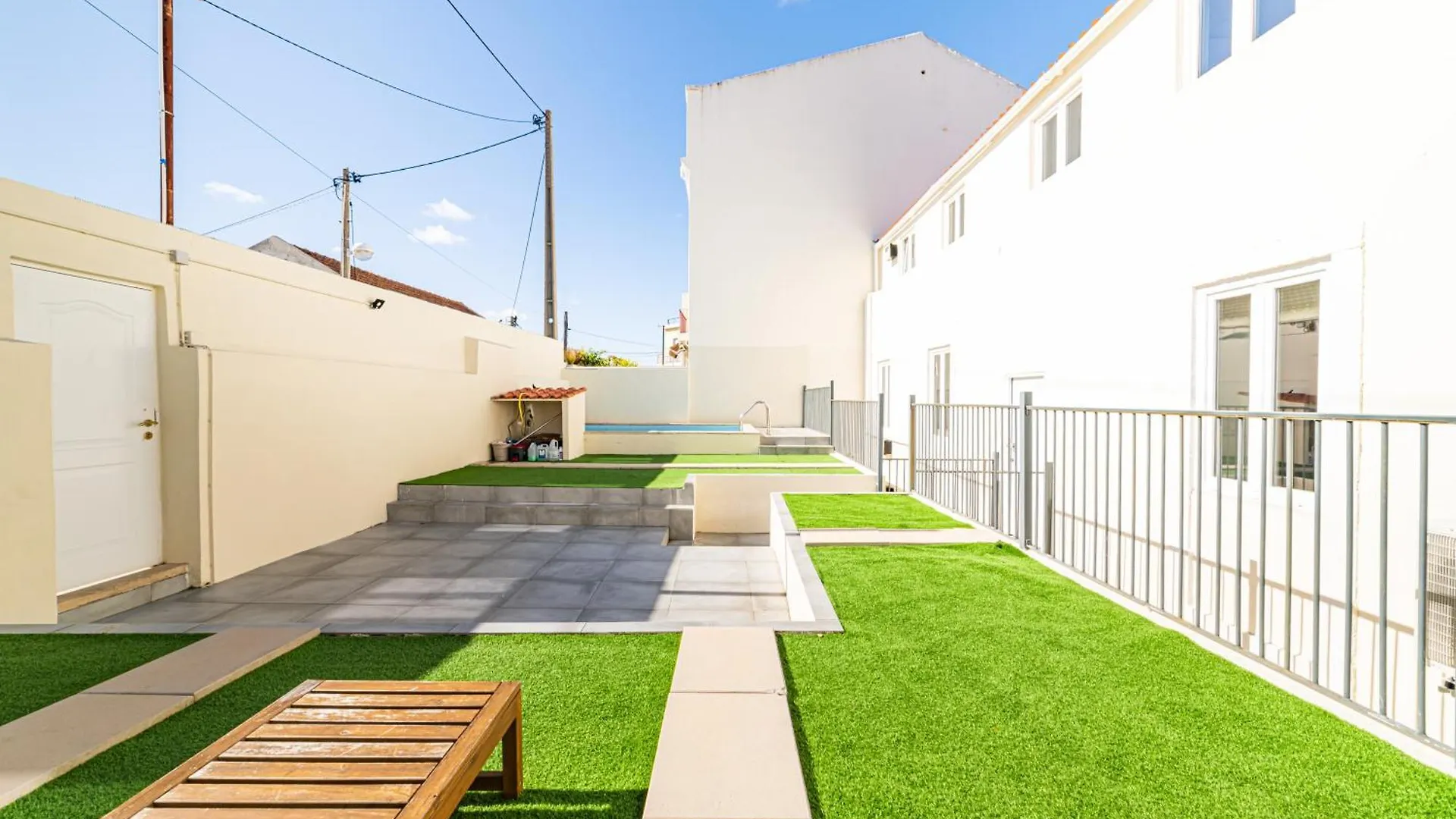 Vila Lopes Lizbona 0*,  Portugalia